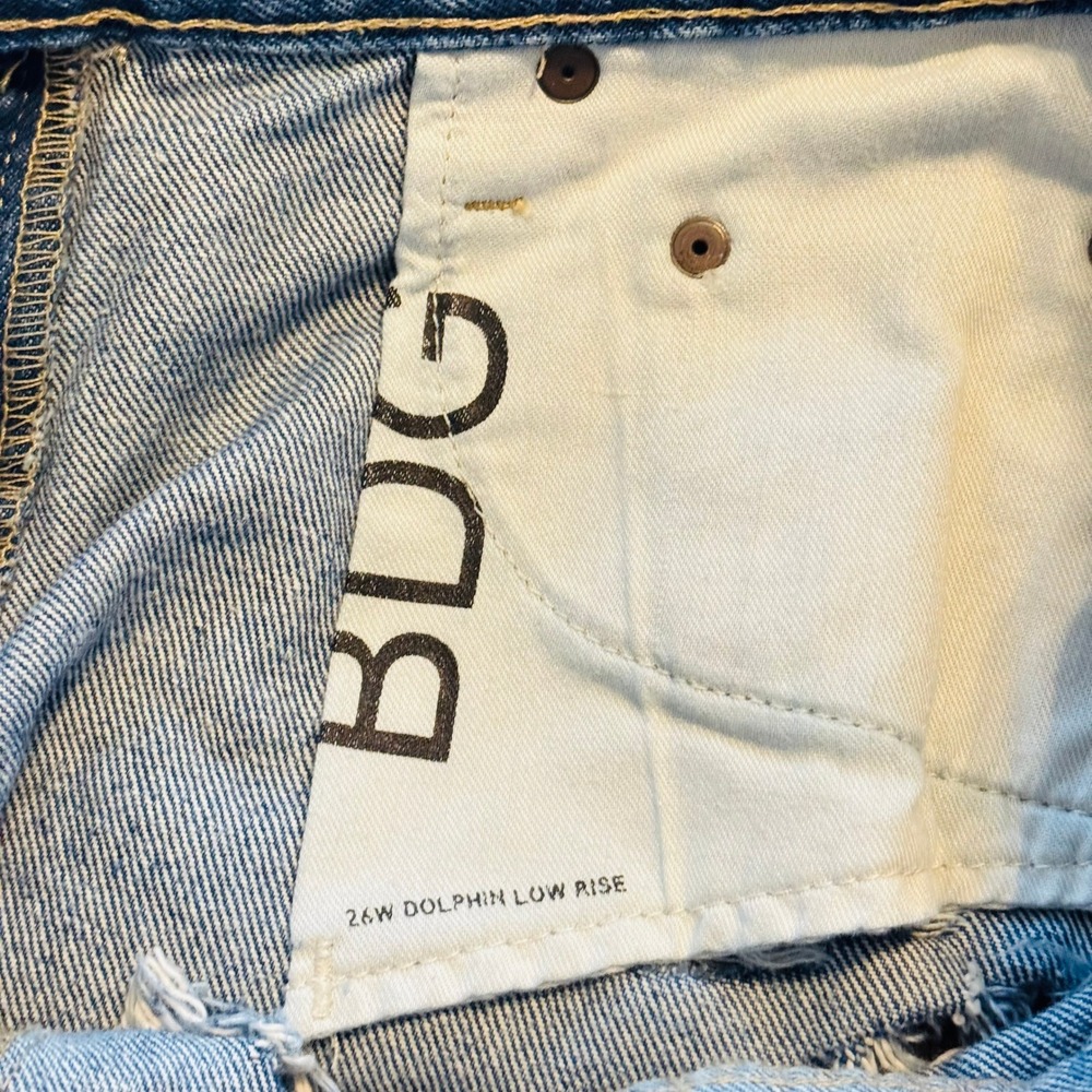 236 - BDG Dolphin Womens 26 Distressed Low Rise Denim Cut Off Shorts Blue - Picture 5 of 9
